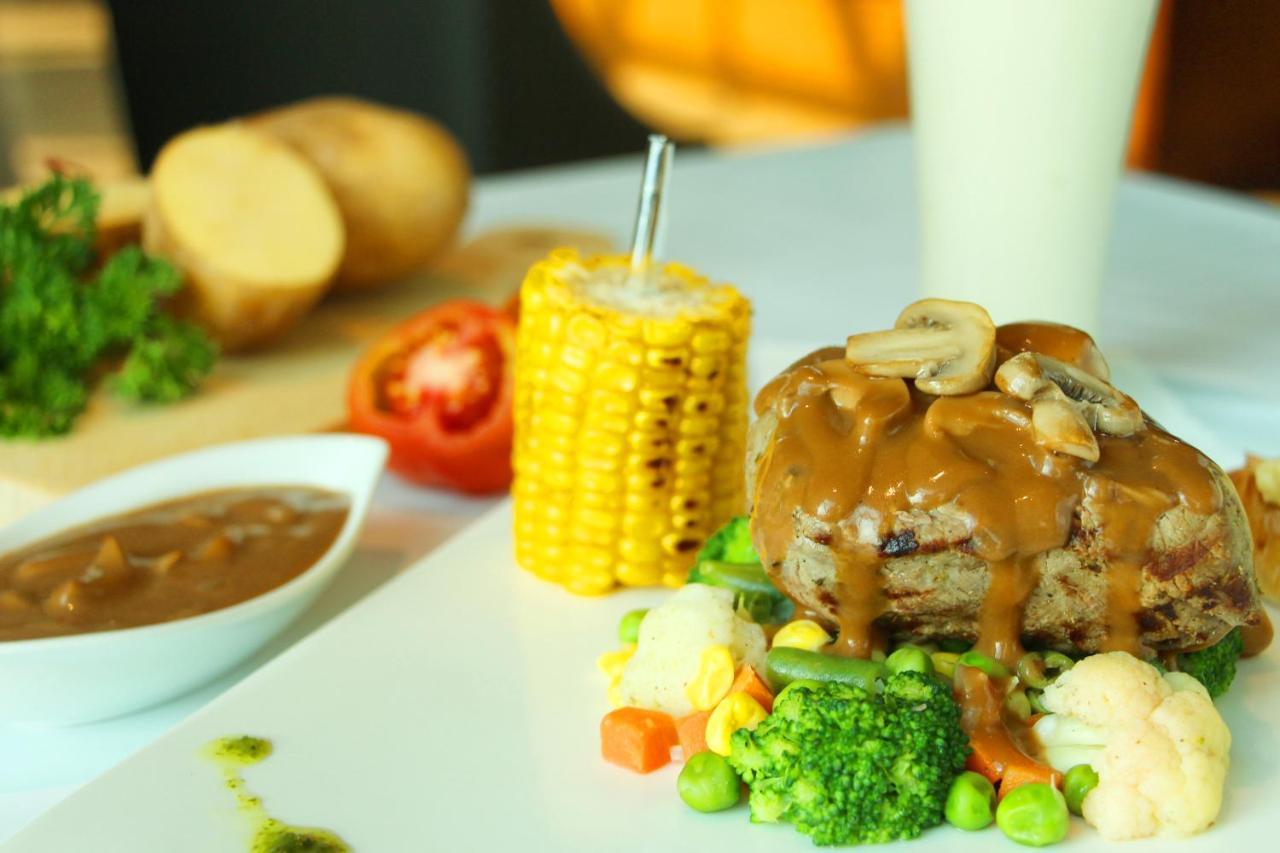 Swiss-Belhotel Bogor Dış mekan fotoğraf